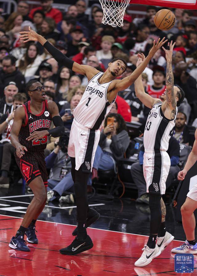 NBA常规赛丨马刺胜公牛