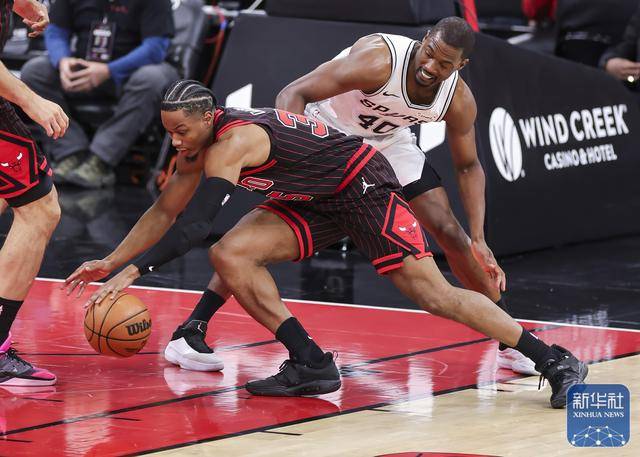 NBA常规赛丨马刺胜公牛