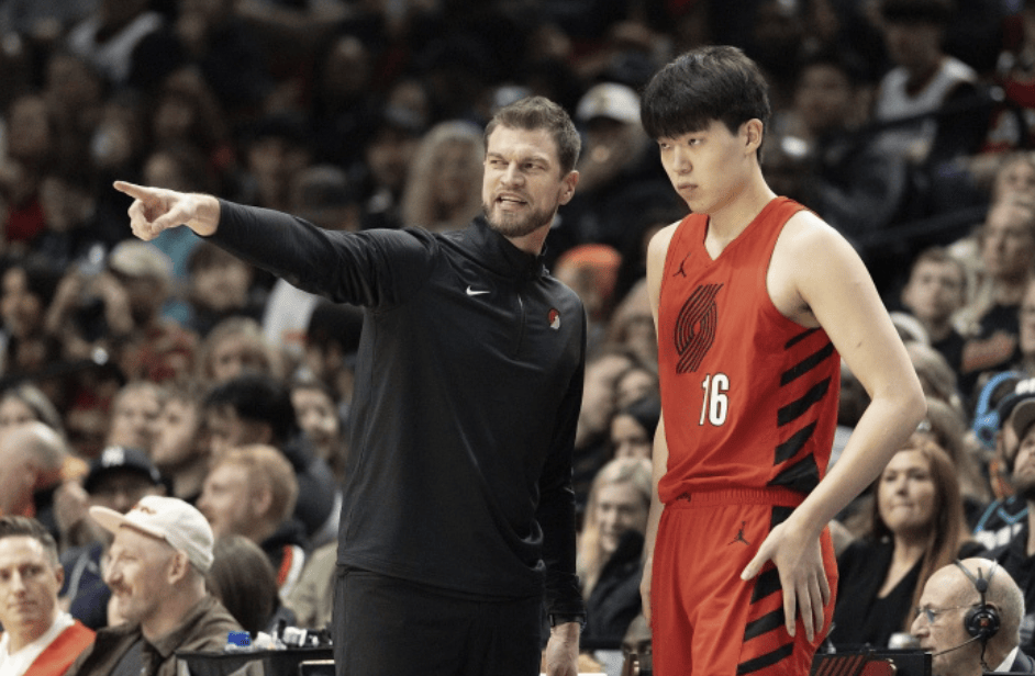 楊(yáng)瀚(hàn)森只打5场，开拓者净胜17分(fēn)！棄(qì)用他(tā)8场输6场，斯普利特脸腫(zhǒng)了