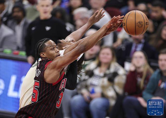 NBA常规赛：雄鹿(lù)胜公(gōng)牛