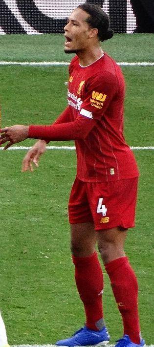 英超历史最佳阵容对阵巴萨历史最佳阵容发布！英超真的比不过巴萨？